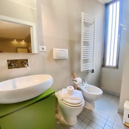 Guesthost - Viale Umbria White & Cosy Daire