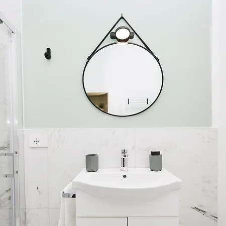 Urban Flats Modern Few Minuts From Duomo ميلان