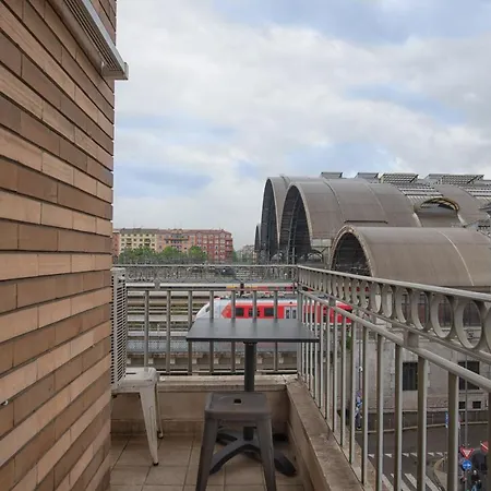 Apartment Luxury Flat By Station / Unique View Mailand