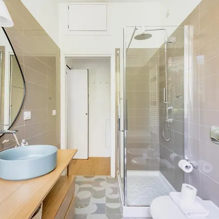Easylife - Romantico Sui Navigli * Milan
