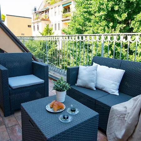 The Rent - Attic With Terrace In Downtown Apartment Milan