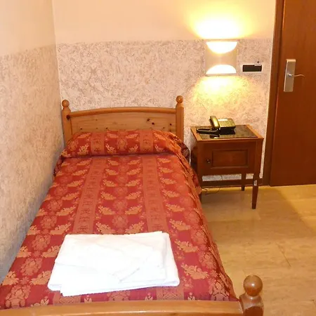Nettuno Hotel Milaan
