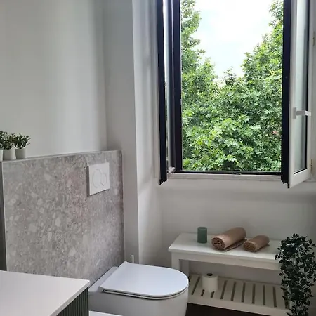 Apartment La Casa Salvia Tra Bocconi E Navigli *