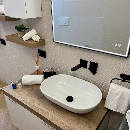 Luxury Downtown - Mf Apartment