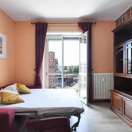 Mila Brizi Μιλάνο