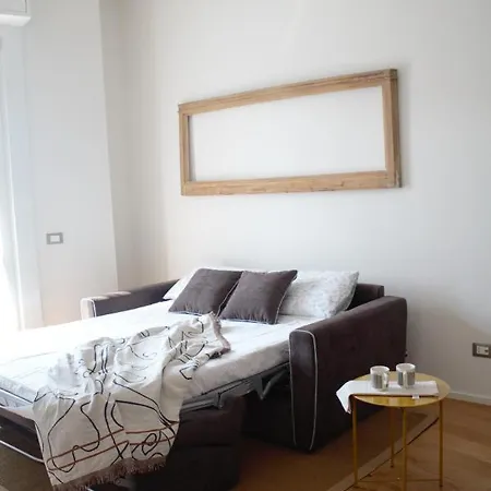Apartment La Milanese Isola - Modern Flat Next To Metro Milan