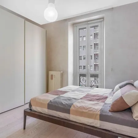 Mo30 Loreto- Duomo- Large Modern - דירה
