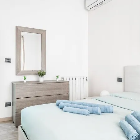 Artistic House Navigli-duomo Netflix & Design Milan