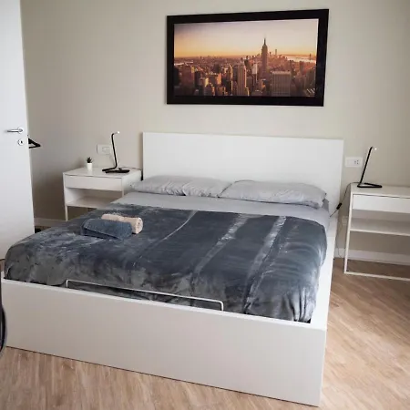Apartment Skyline Fiera
