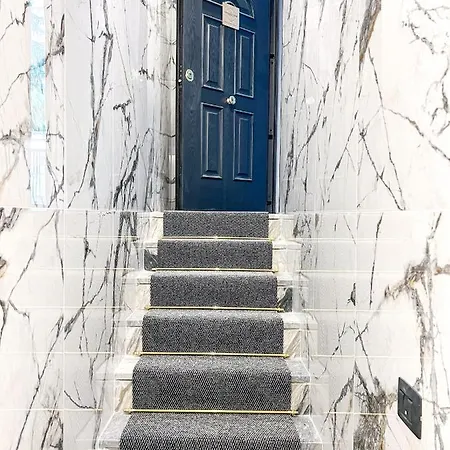 The Boutique - Hebrew Quarter