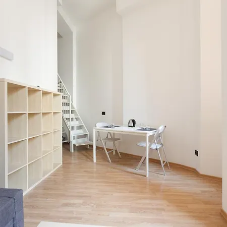 Apts Milano-corso Magenta Milaan