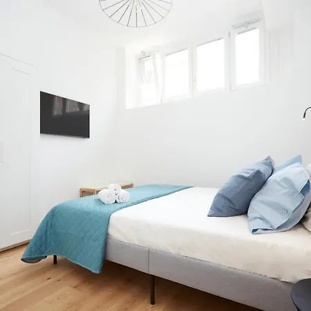 Urban Flats Modern Few Minuts From Duomo Apartment Milan