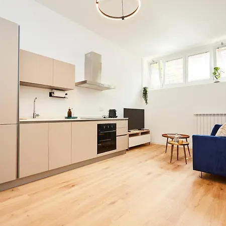 شقة Urban Flats Modern Few Minuts From Duomo ميلان