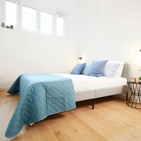 Urban Flats Modern Few Minuts From Duomo * ميلان