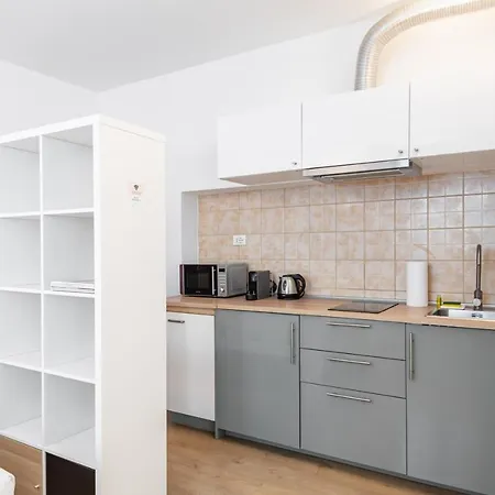 Relstay - Porta Romana - Large