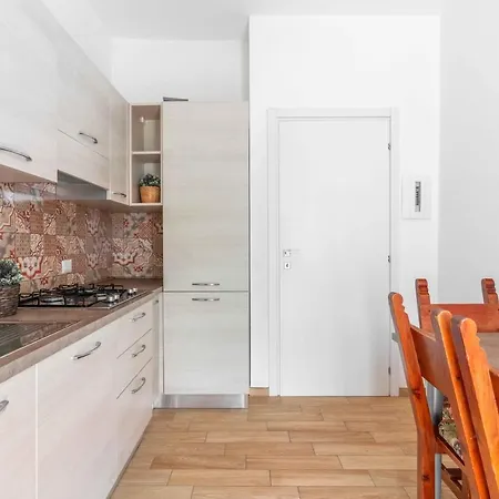 Ap52 - 10 Minutes From Station - Apartment