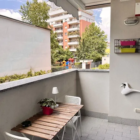 Sulla Metro 3 Gialla Maciachini Milaan