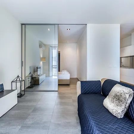 Apartment San Maurilio Milan