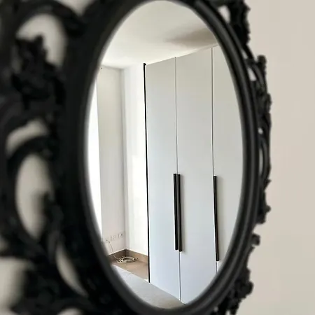 Apartment Porta Venezia, Speciale Con Due Camere. Milan