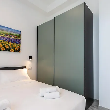 Luna Homes - Bilocale In Mac Mahon