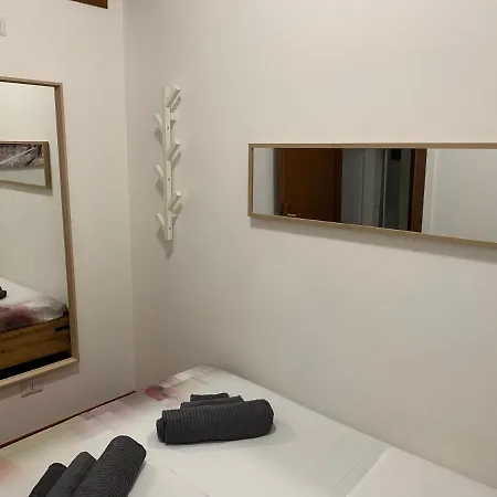 Daire Cosy New In Portello Certosa *