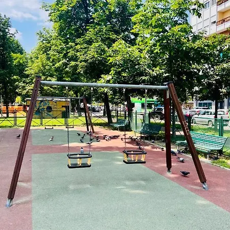 Apartmán - Charlize - In The Heart Of Milán