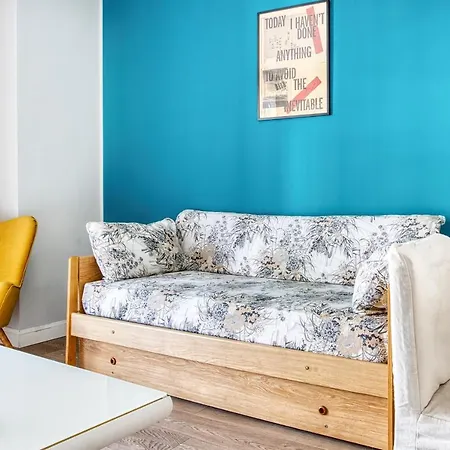 Apartment Joivy Delightful Flat With Terrace Milan