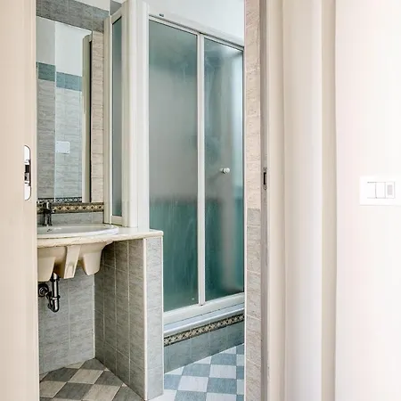 Joivy Cute Near Guastalla Gardens Apartment Milan