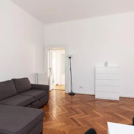Youhosty - Correggio 55 B Milan