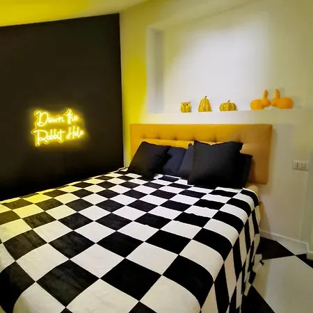 Апартаменты Wonderland In Shopping Area, Ac, Wifi And Subway