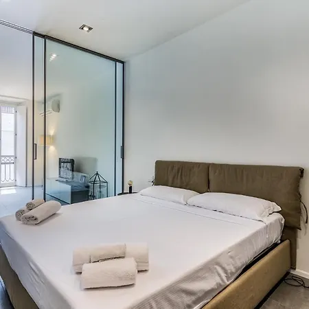 Apartment San Maurilio Milan