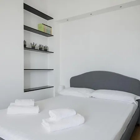 Easylife - Elegante Attico 2 Min Da Parco Sempione Apartment Milan