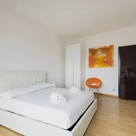 Easylife - Elegante Attico 2 Min Da Parco Sempione Apartment