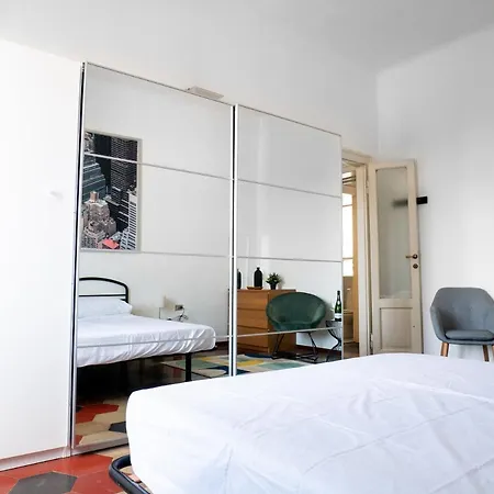 Citylife - 50m Dalla Metro Apartment *