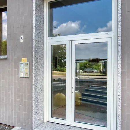 Guesthost - Casa Graziella, Bilocale A 5 Minuti Dal San Raffaele Per 5 *