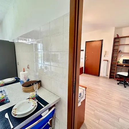 Daire Tranquilla Terrazza Nel Con Garage By Revenue House