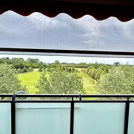 Tranquilla Terrazza Nel Con Garage By Revenue House