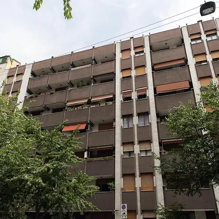 Accogliente Loft In Zona Monumentale/cenisio Milan