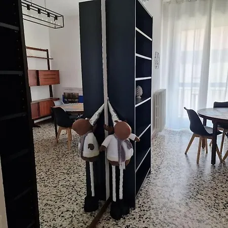 Nolo Black White & Coral *