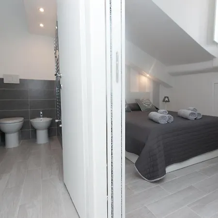 Amazing And New Penthouse In Center Apartment *