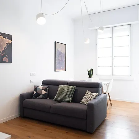 Elegante Bilocale In De Angeli - Piazzale Siena דירה