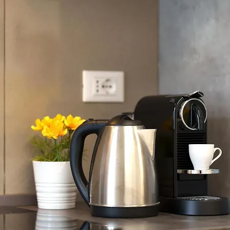 - Modern Flat Apartment Milan