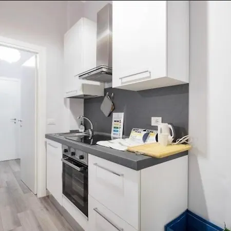 Home Roberta Apartment *