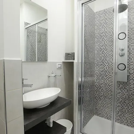 Just Urban - Stylish 1br In Center - Balcony And Metro M2 M4 Apartmán Milán