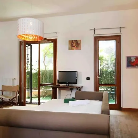 Con Giardino Vicino A San Siro *