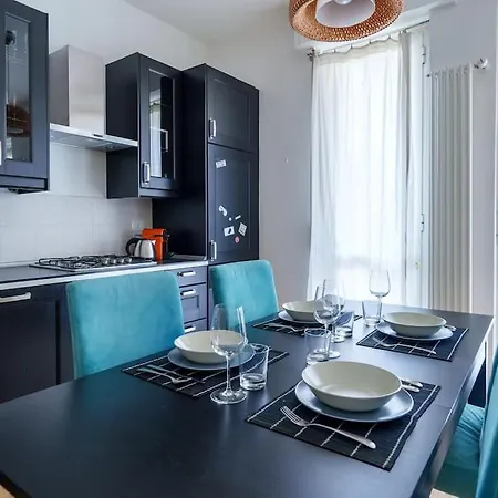 Bike Stop * ميلان