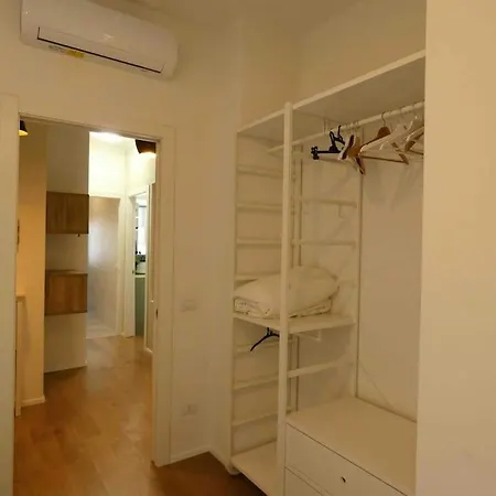 Apartment Sarpi Mailand