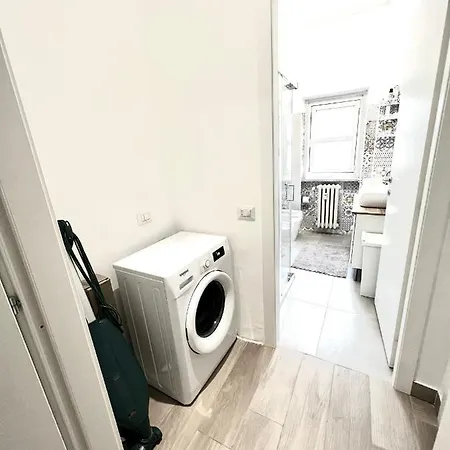 Di Andrea Apartment Milan