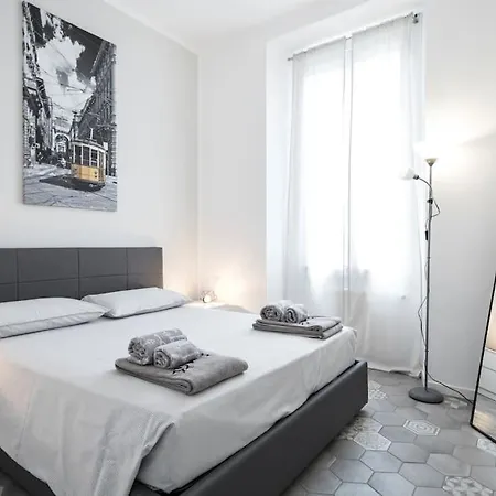 Apartment Nella Movida Di Isola-porta Nuova