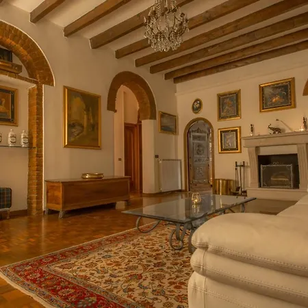 Double Charme Station Guest house *